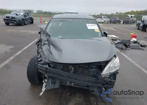 2015 Nissan Sentra Sr z USA, uszkodzony, nr VIN 3N1AB7AP1FY342948